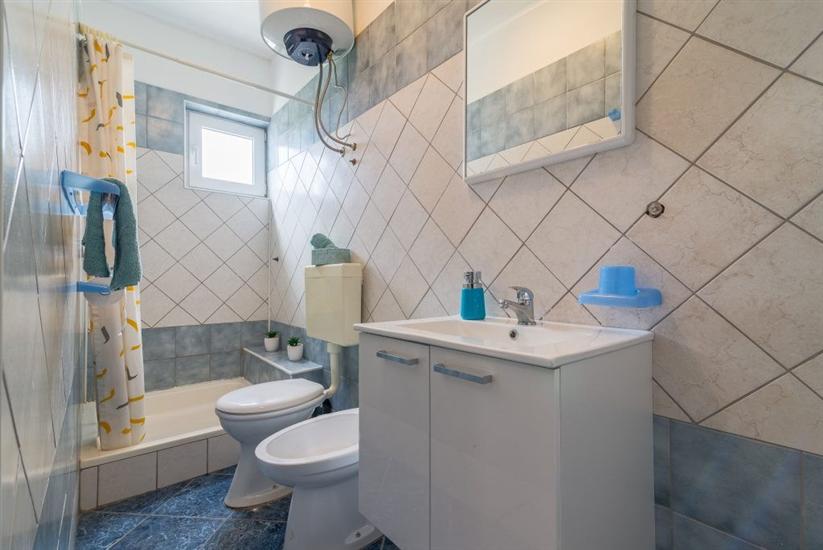 Apartment A2, for 5 persons