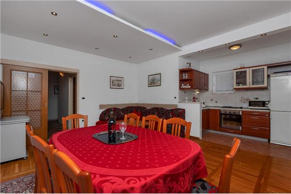 Apartment A1, for 11 persons