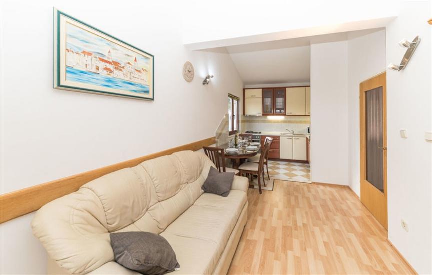 House K1, for 8 persons