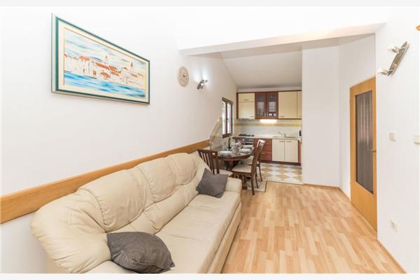 House K1, for 8 persons