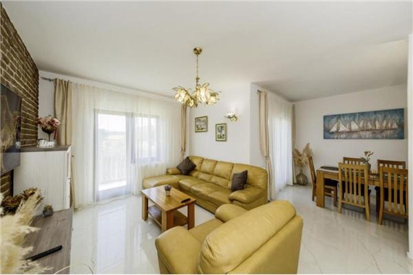 House K1, for 8 persons