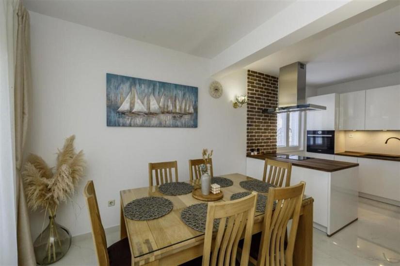 House K1, for 8 persons