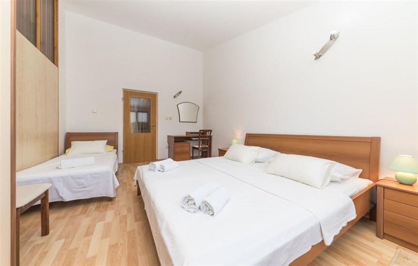 House K1, for 8 persons