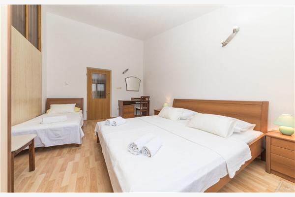 House K1, for 8 persons