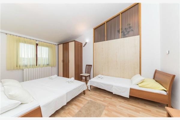 House K1, for 8 persons