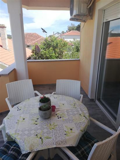 Apartment A1, for 5 persons