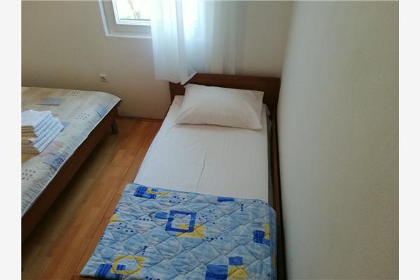 Apartment A2, for 5 persons