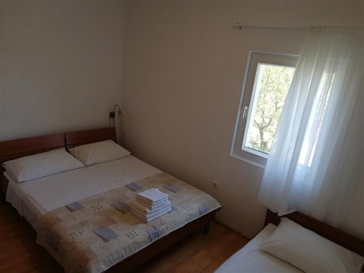 Apartment A2, for 5 persons