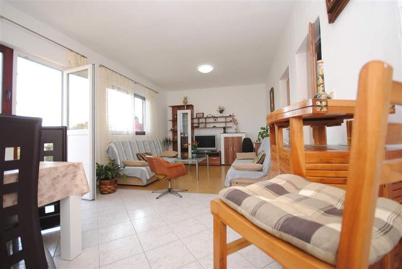 Apartment A1, for 6 persons