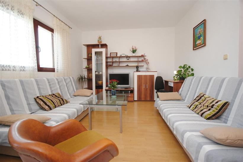 Apartment A1, for 6 persons