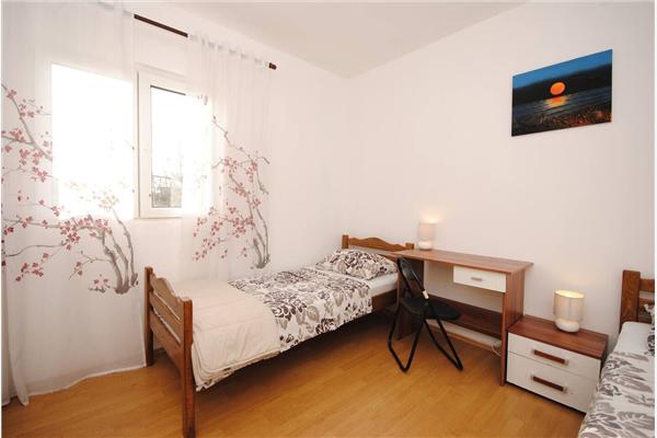 Apartment A1, for 6 persons