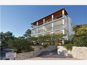 Apartment Middle Dalmatian islands,BookNadiFrom 208 €