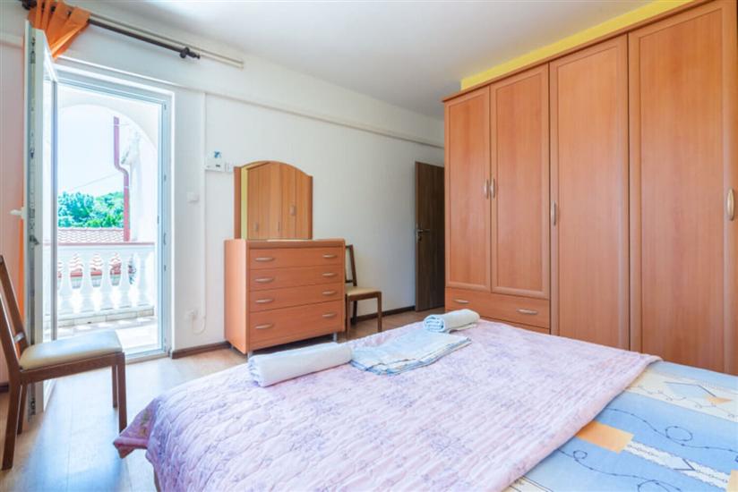 Apartment A1, for 6 persons
