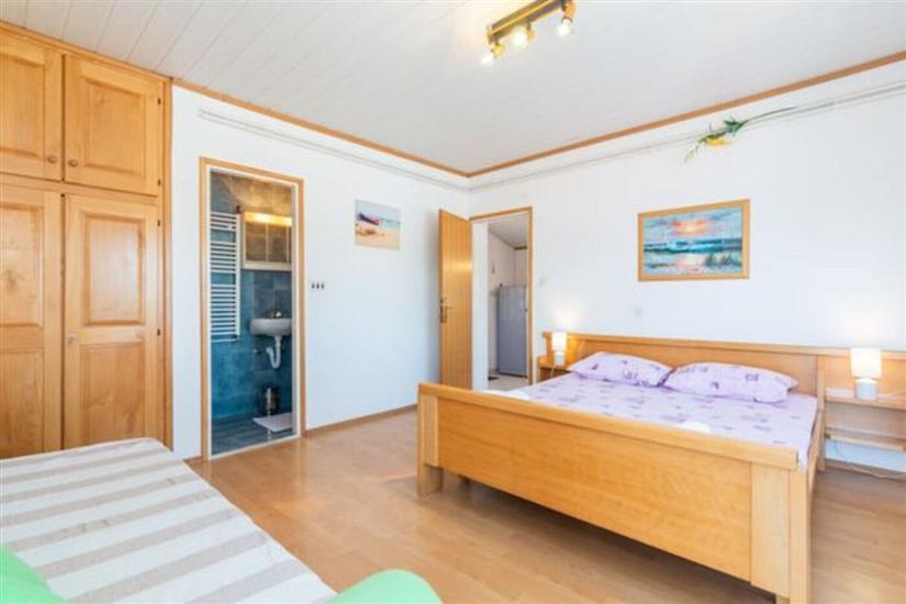 Apartment A2, for 3 persons