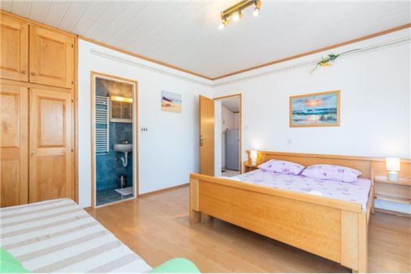 Apartment A2, for 3 persons