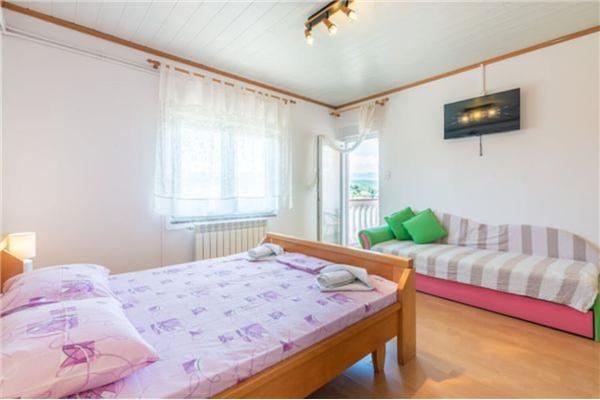 Apartment A2, for 3 persons