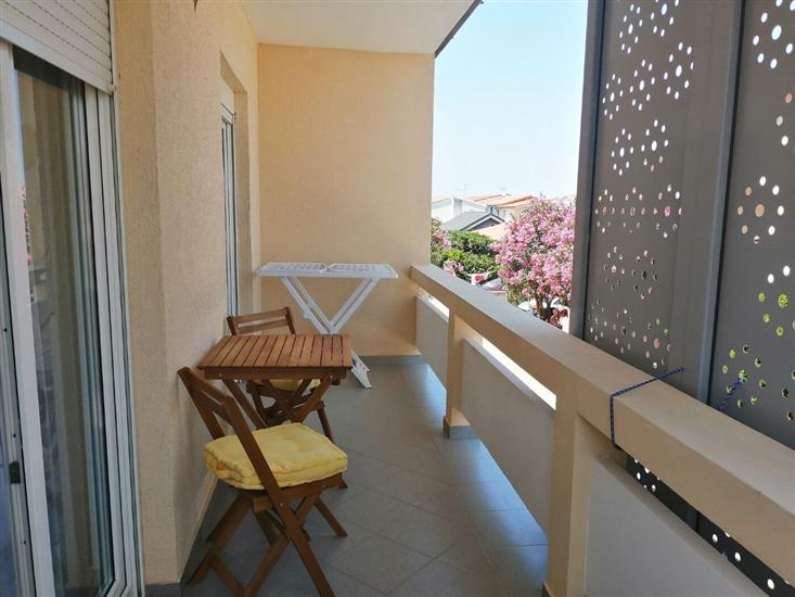 Apartment A2, for 5 persons