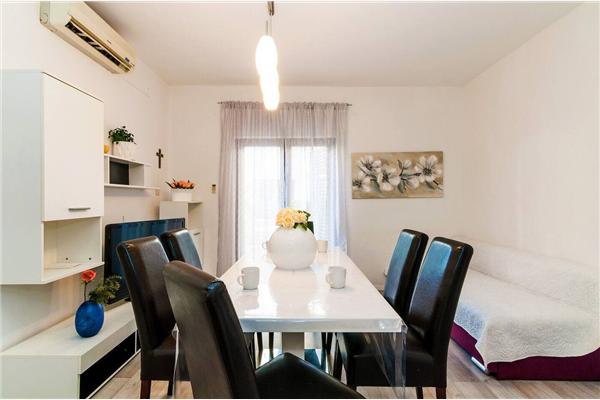 Apartment A3, for 5 persons