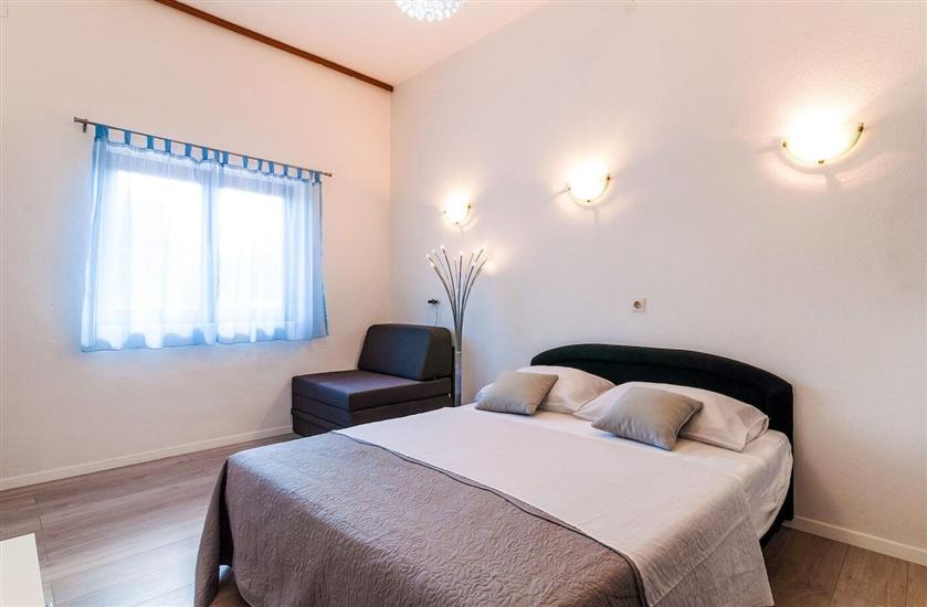 Apartment A3, for 5 persons