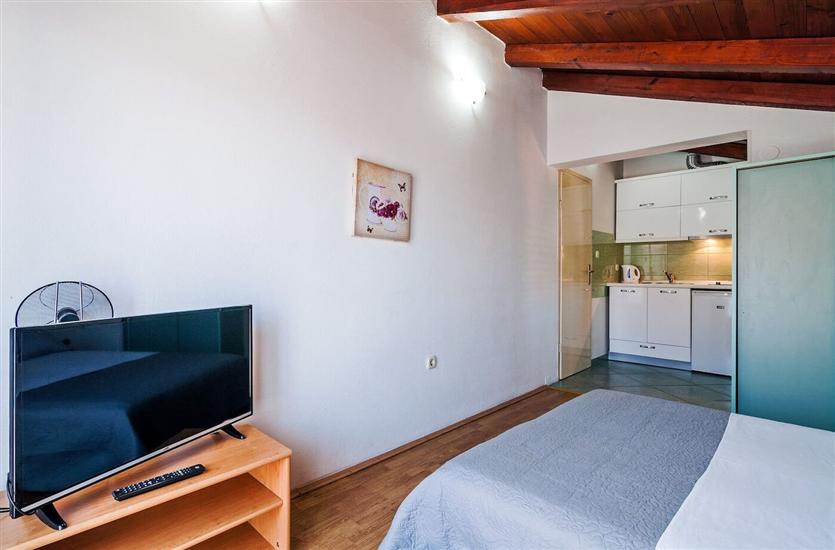 Apartment A6, for 2 persons