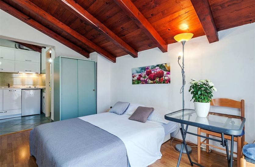 Apartment A6, for 2 persons