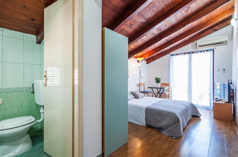 Apartment A6, for 2 persons