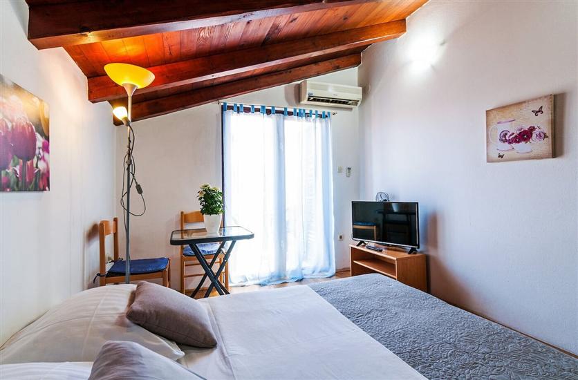 Apartment A6, for 2 persons