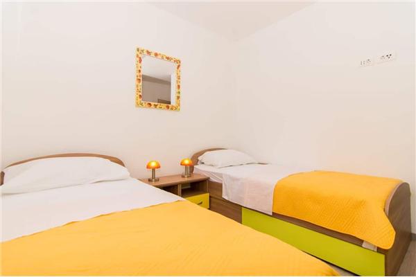 Apartment A1, for 6 persons