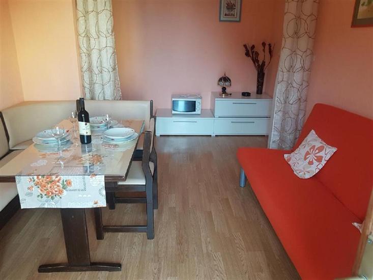 Apartment A2, for 3 persons