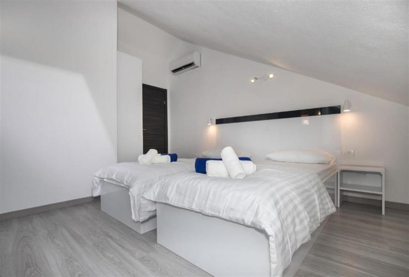 Apartment A3, for 5 persons