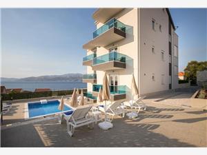 Accommodation with pool Middle Dalmatian islands,BookDraganFrom 172 €