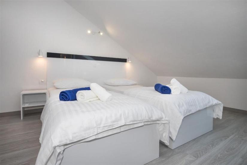 Apartment A3, for 5 persons