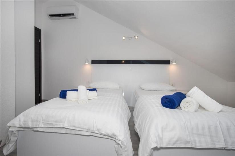 Apartment A3, for 5 persons