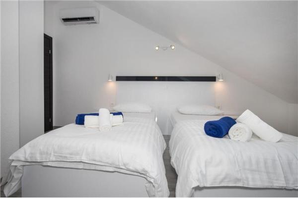 Apartment A3, for 5 persons