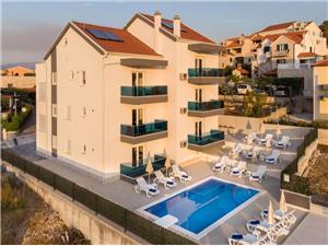 Accommodation with pool Middle Dalmatian islands,BookJakovFrom 170 €