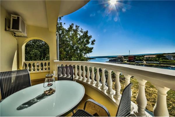 Apartment A1, for 4 persons