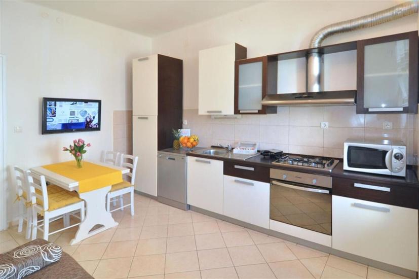 Apartment A1, for 5 persons