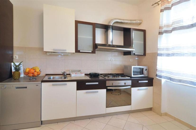Apartment A1, for 5 persons