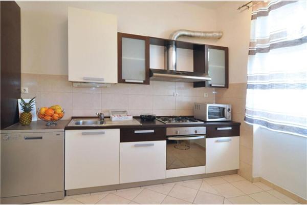 Apartment A1, for 5 persons