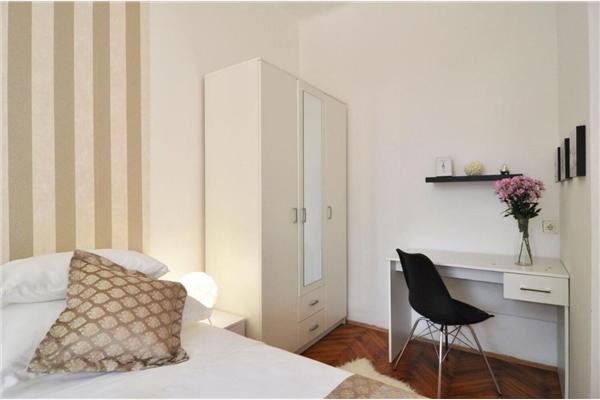 Apartment A1, for 5 persons