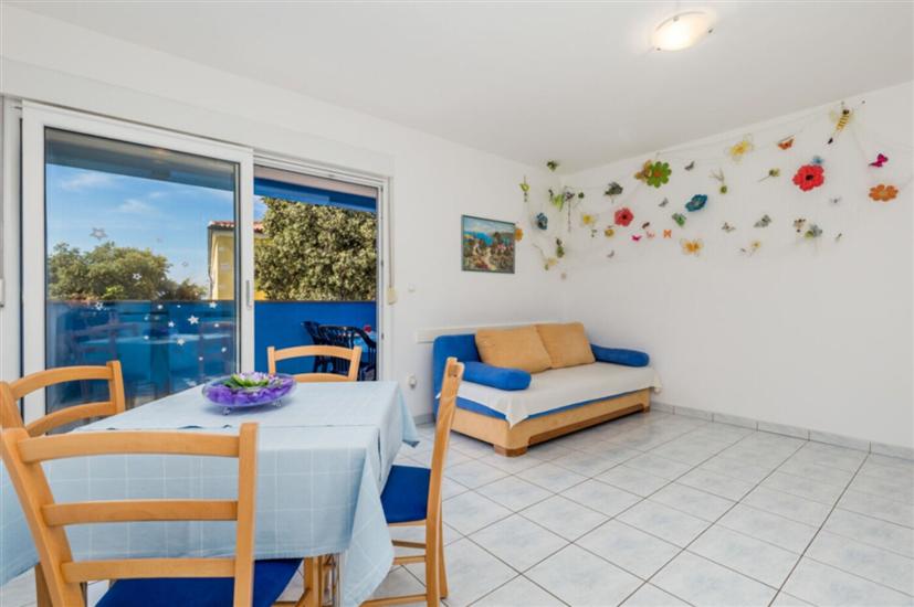 Apartment A1, for 5 persons