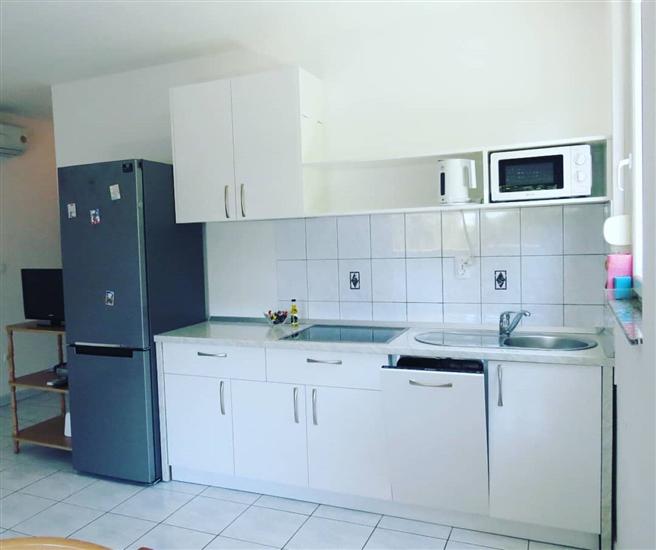 Apartment A1, for 5 persons