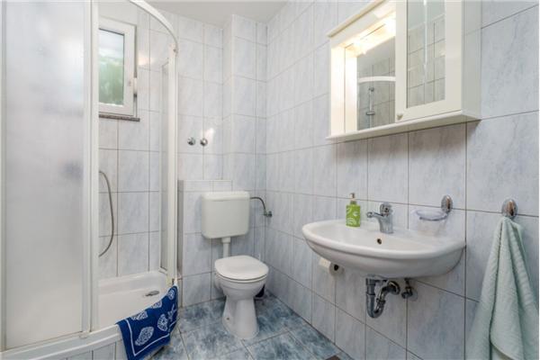 Apartment A1, for 5 persons