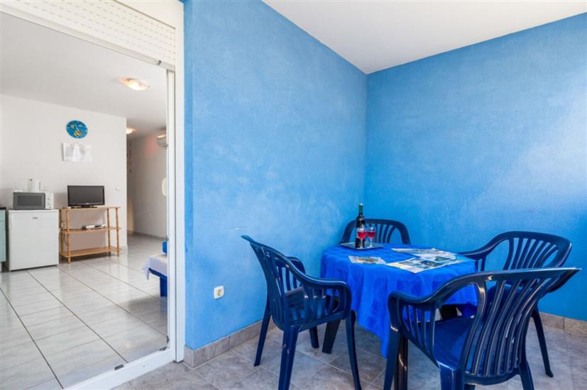 Apartment A2, for 5 persons