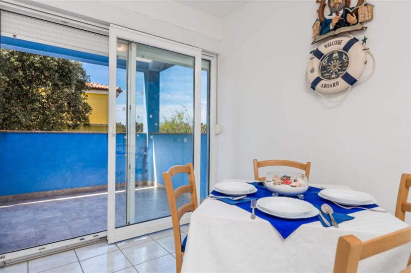 Apartment A2, for 5 persons