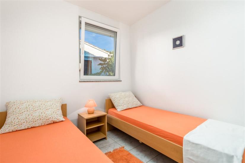 Apartment A2, for 5 persons