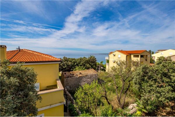 Apartment A3, for 5 persons