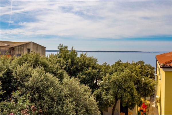 Apartment A4, for 5 persons