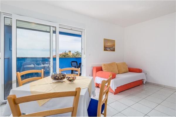 Apartment A4, for 5 persons