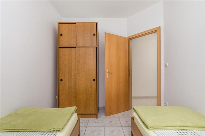 Apartment A4, for 5 persons
